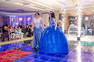 Astoria Banquets, All-inclusive venue, Chicago and suburb, quinceanera venue, serving Schaumburg, Waukegan, Mundelein, Palatine, Wheeling, Streamwood, Lombard, Melrose Park area banquet hall