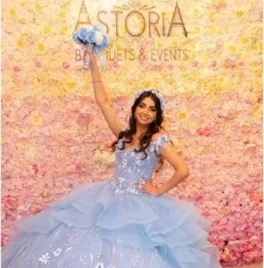 Astoria Banquets Quinceanera venue, Chicago venue, all-inclusive package, best of wedding, staircase entrance, vintage chandelier