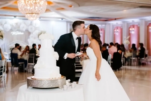 Astoria Banquets Wedding ceremony and reception, Chicago venue, all-inclusive package, best of wedding, wedding cake, bride and groom