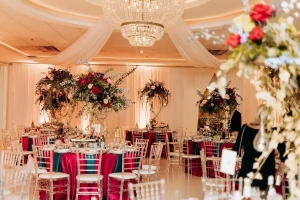 Astoria Banquets, Chicago Wedding venue, all-inclusive, glamour, chandelier, mansion, vintage